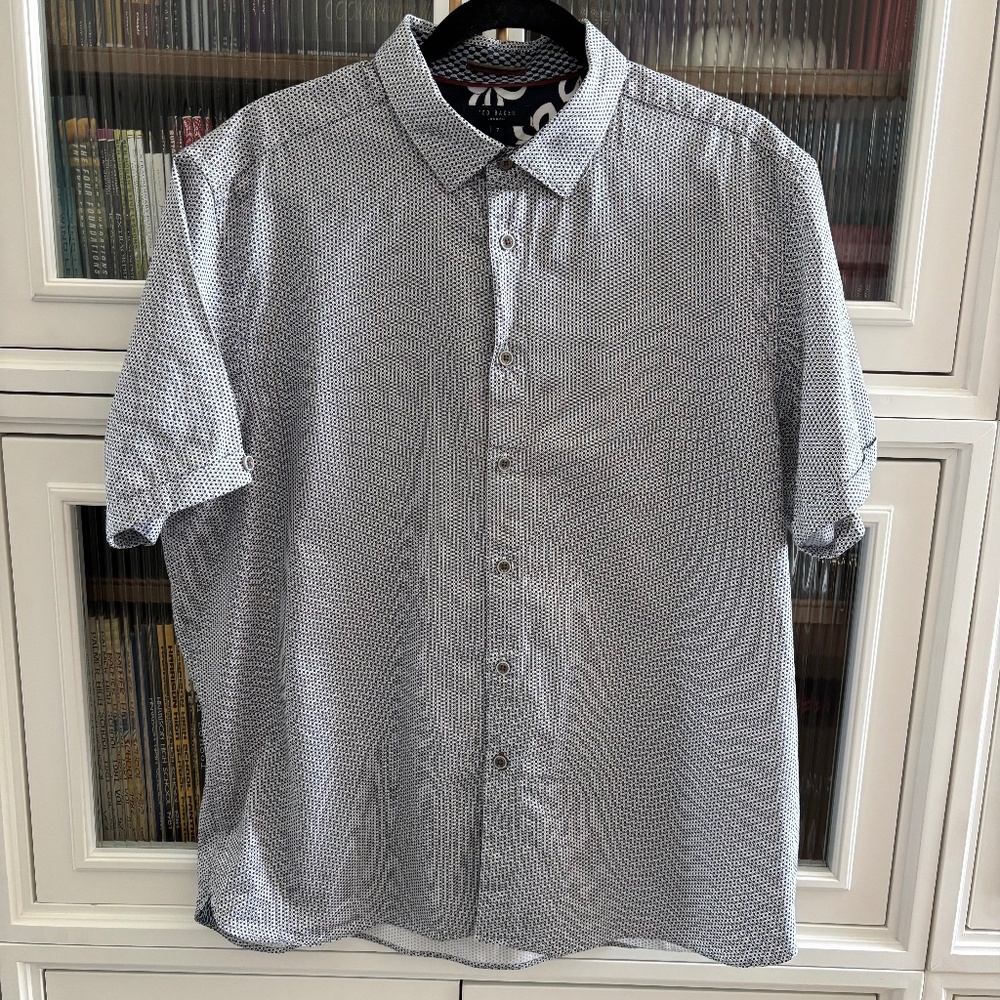 *MENS* Ted Baker Button Down Shirt (XXL)